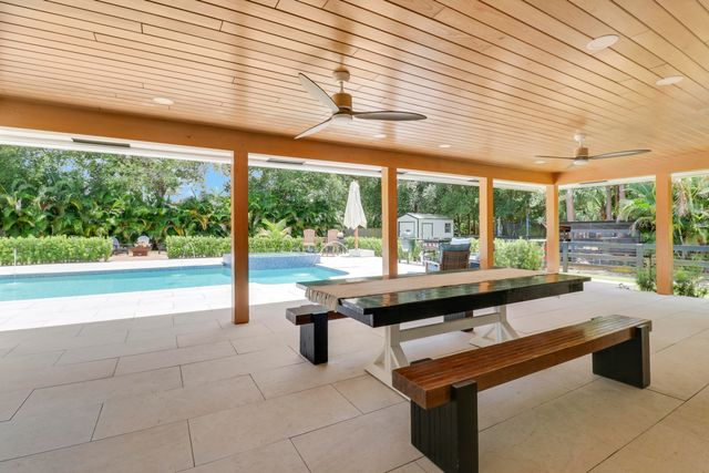 15316 75th Way N, Palm Beach Gardens, FL 33418