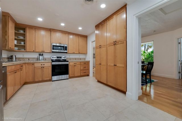 8425 SW 174th Street, Palmetto Bay, FL 33157