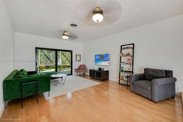 8425 SW 174th Street, Palmetto Bay, FL 33157