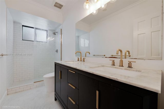 8425 SW 174th Street, Palmetto Bay, FL 33157