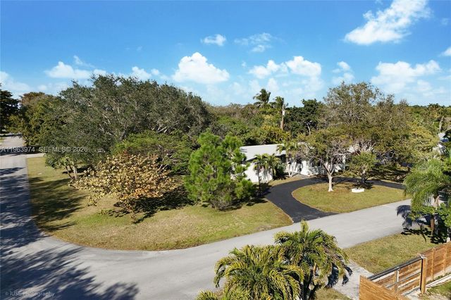 8425 SW 174th Street, Palmetto Bay, FL 33157