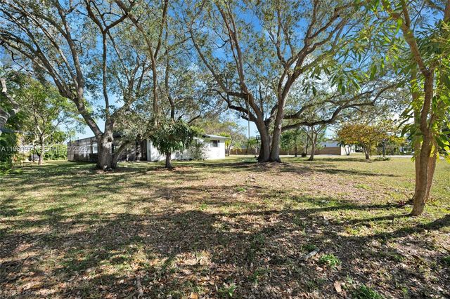 8425 SW 174th Street, Palmetto Bay, FL 33157