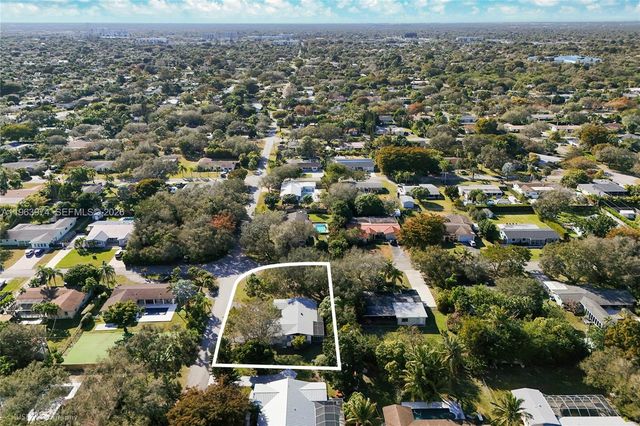 8425 SW 174th Street, Palmetto Bay, FL 33157