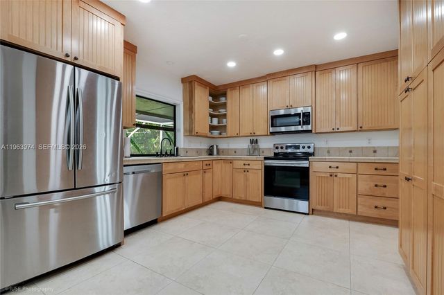 8425 SW 174th Street, Palmetto Bay, FL 33157