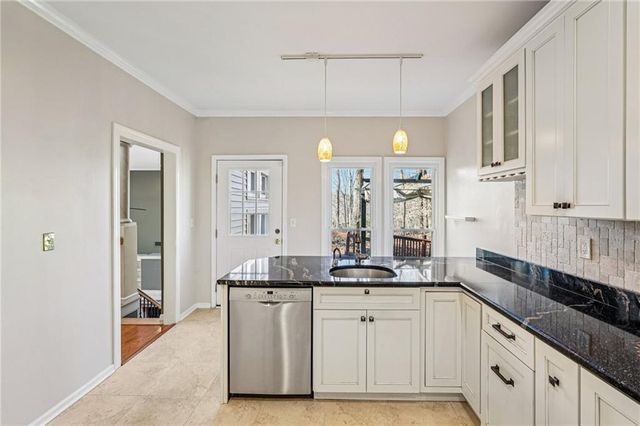 4771 Summerwood SE Drive, Smyrna, GA 30126