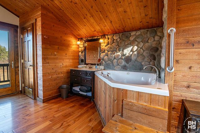 103 Perkins Lane, Wilmington, NY 12997