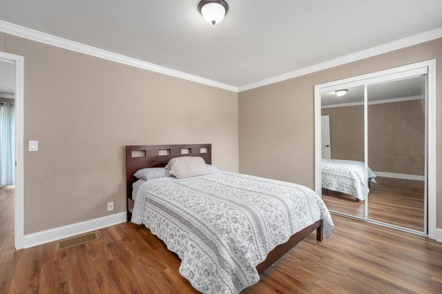 1230 N Bobbie St, Augusta, KS 67010