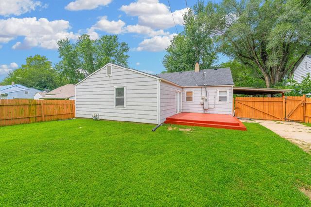1230 N Bobbie St, Augusta, KS 67010