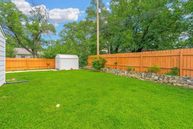 1230 N Bobbie St, Augusta, KS 67010