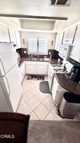 43920 Bobby Jones Drive 20, Lancaster, CA 93536