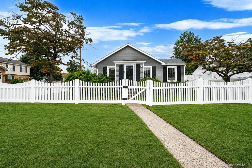 1077 Central Avenue, Hempstead, NY 11550 — exterior