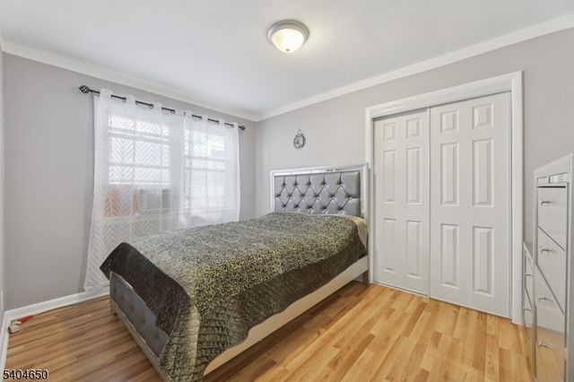 391 Avenue E, Bayonne City, NJ 07002