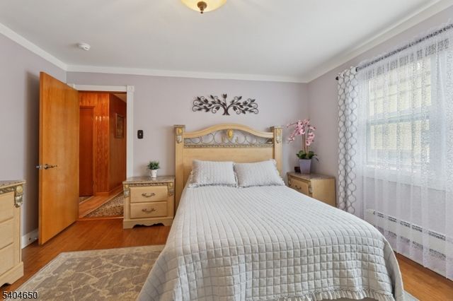 391 Avenue E, Bayonne City, NJ 07002