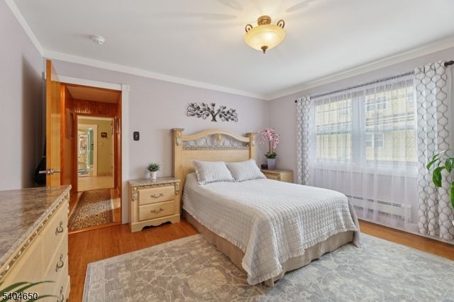 391 Avenue E, Bayonne City, NJ 07002