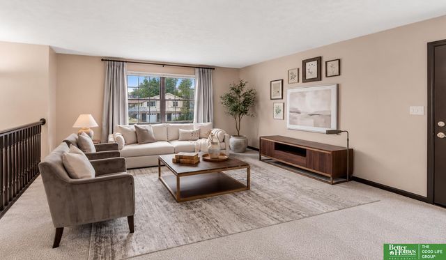 15107 Versaille Street, Bellevue, NE 68123