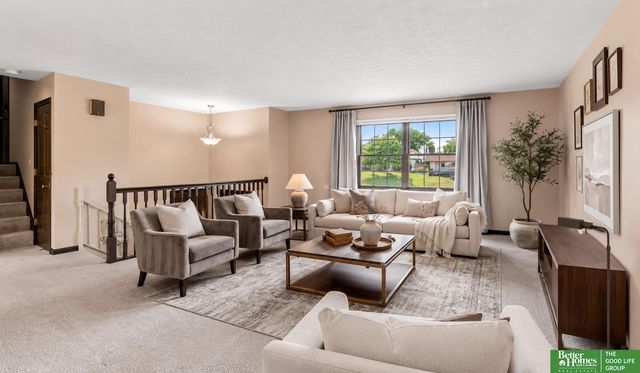 15107 Versaille Street, Bellevue, NE 68123