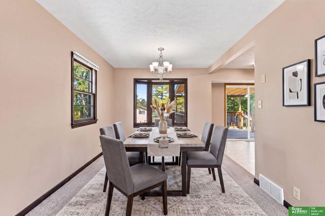 15107 Versaille Street, Bellevue, NE 68123