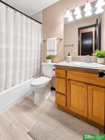 15107 Versaille Street, Bellevue, NE 68123