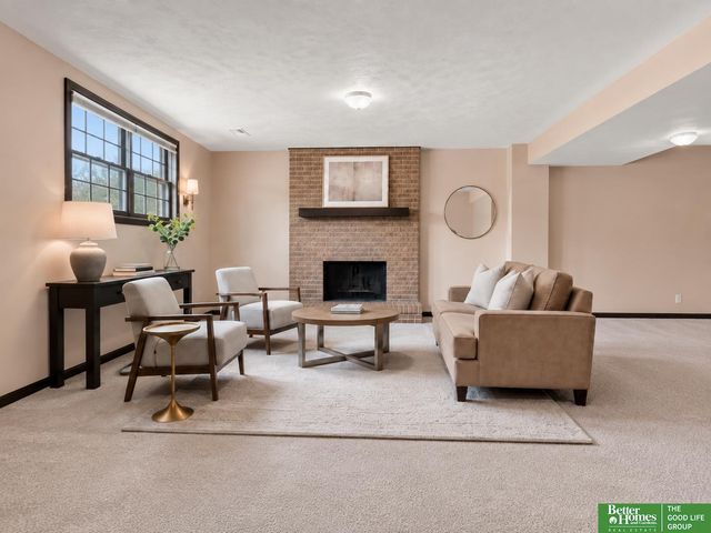 15107 Versaille Street, Bellevue, NE 68123