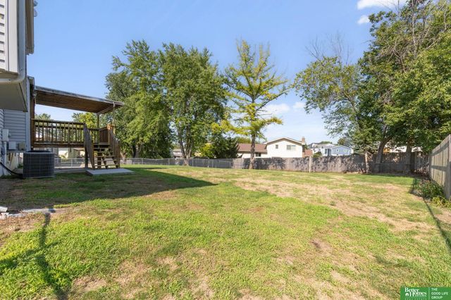 15107 Versaille Street, Bellevue, NE 68123