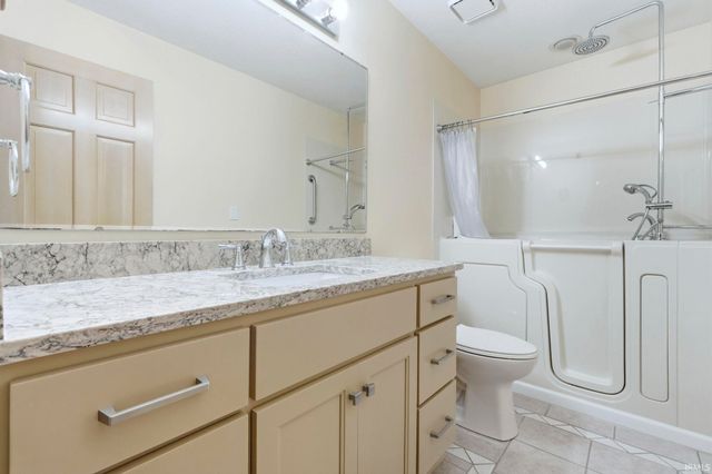 10725 Trade Wind Court, Fort Wayne, IN 46825