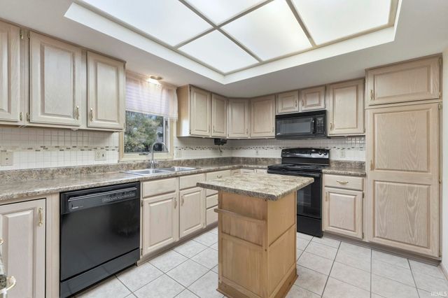 10725 Trade Wind Court, Fort Wayne, IN 46825