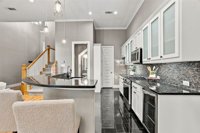 2223 Eriksson Lane, Dallas, TX 75204