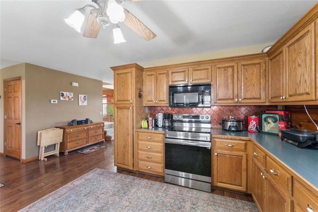 1113 SW 500th Road, Holden, MO 64040