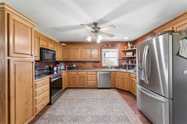 1113 SW 500th Road, Holden, MO 64040