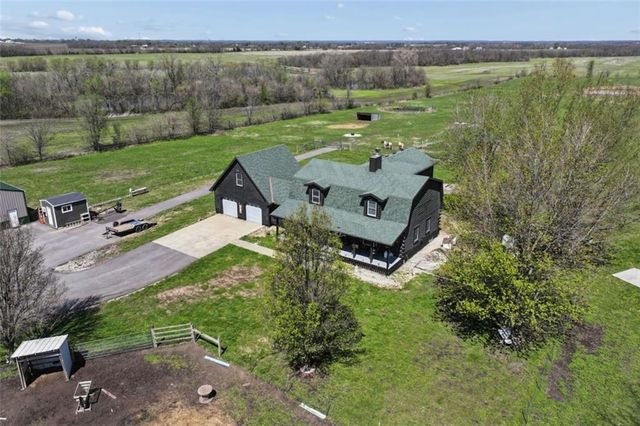 1113 SW 500th Road, Holden, MO 64040