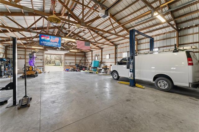 1113 SW 500th Road, Holden, MO 64040