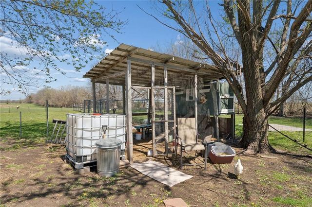 1113 SW 500th Road, Holden, MO 64040
