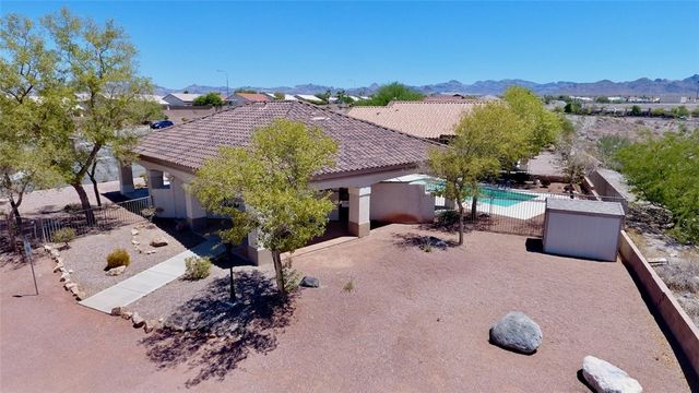 2836 Mourning Dove Circle, Bullhead City, AZ 86442