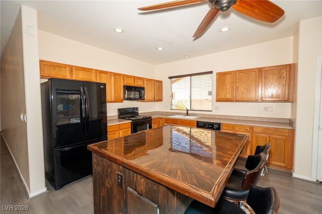 4921 Novelli Place, Pahrump, NV 89061