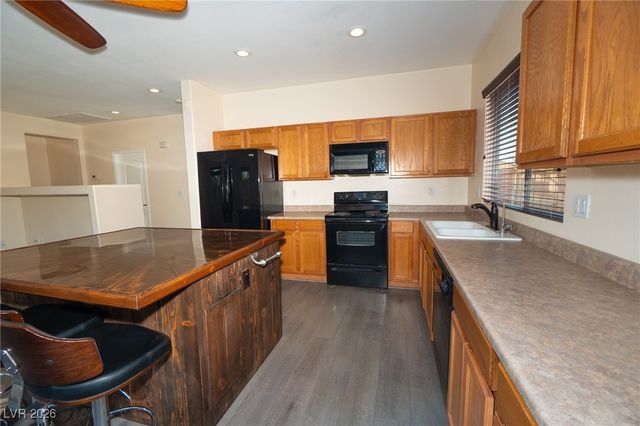 4921 Novelli Place, Pahrump, NV 89061