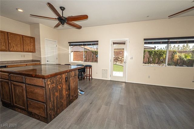 4921 Novelli Place, Pahrump, NV 89061