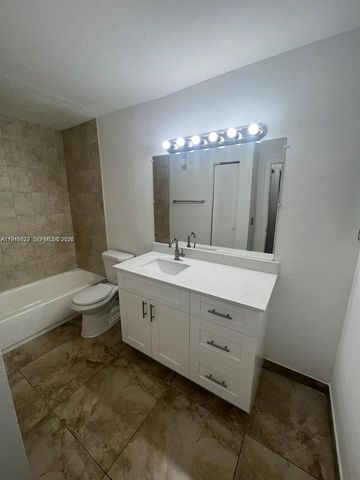 3460 N Pinewalk Dr N 315, Margate, FL 33063