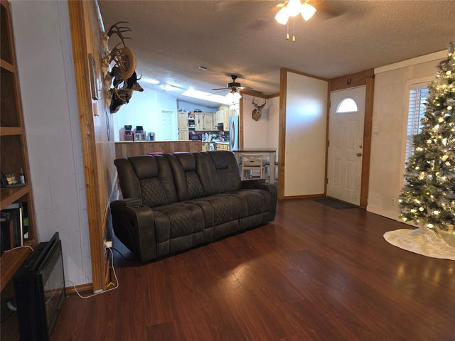 5716 Longhorn Trail, Joshua, TX 76058