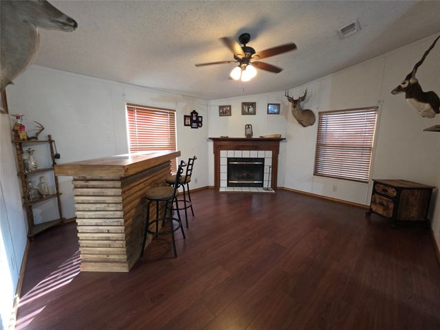 5716 Longhorn Trail, Joshua, TX 76058