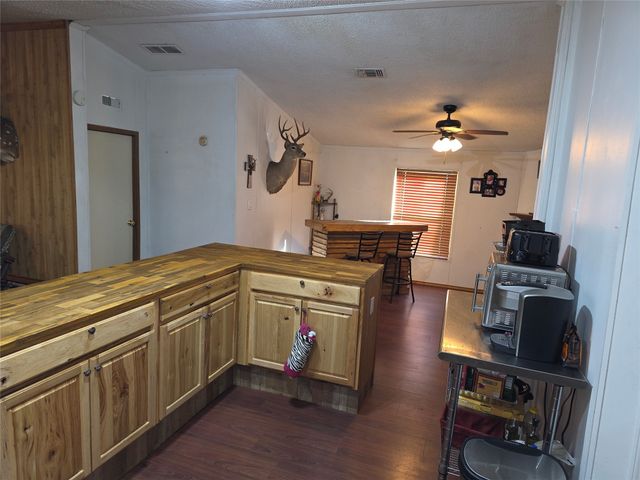 5716 Longhorn Trail, Joshua, TX 76058