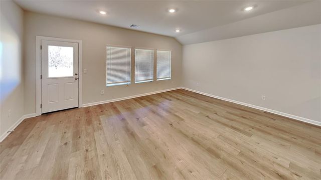6101 Green Meadow Lane, Oklahoma City, OK 73132