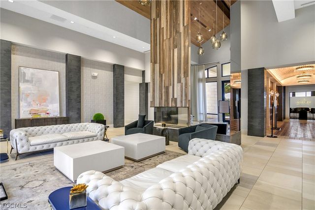 9366 Pocida CT 203, Naples, FL 34119