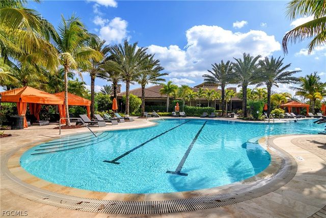 9366 Pocida CT 203, Naples, FL 34119