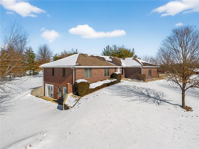 11618 Fishing River Road, Liberty, MO 64068