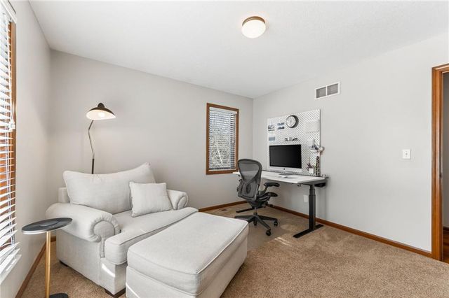 11618 Fishing River Road, Liberty, MO 64068