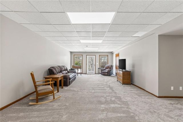 11618 Fishing River Road, Liberty, MO 64068