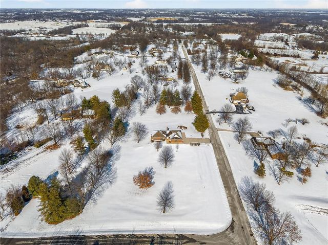 11618 Fishing River Road, Liberty, MO 64068