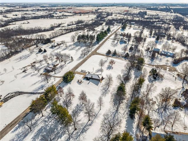 11618 Fishing River Road, Liberty, MO 64068