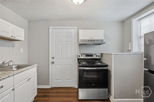 1036 W 38th Street, Savannah, GA 31415