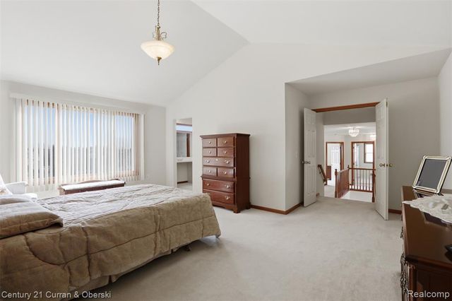 18578 Glengarry Drive, Livonia, MI 48152